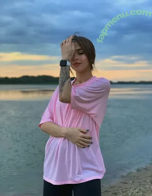 sweetbunnix / smollbunnix nude photo #0038