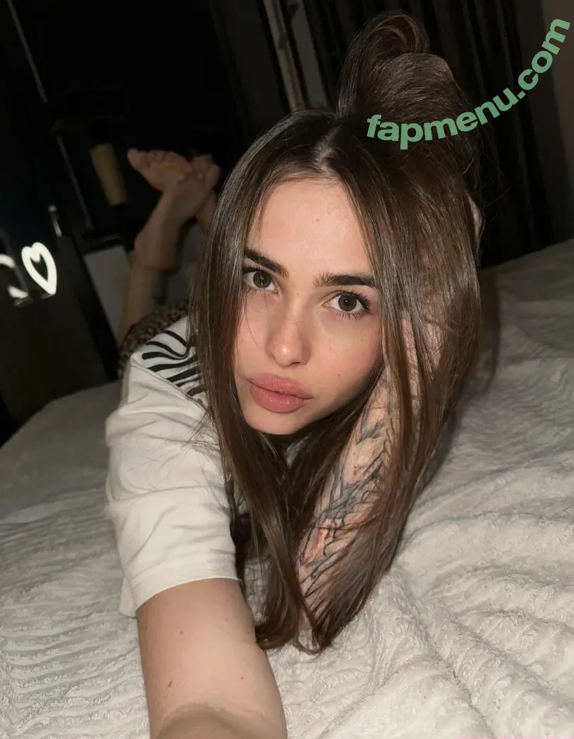 sweetbunnix nude photo #0008 (smollbunnix)