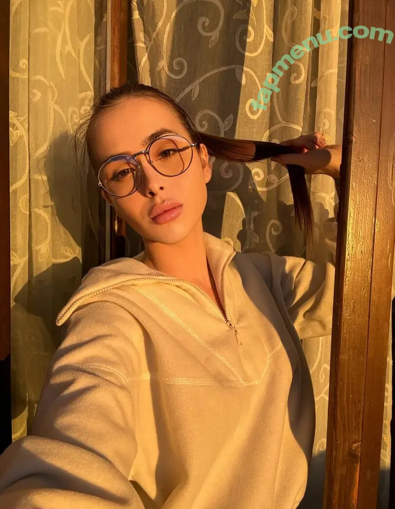 sweetbunnix nude photo #0021 (smollbunnix)