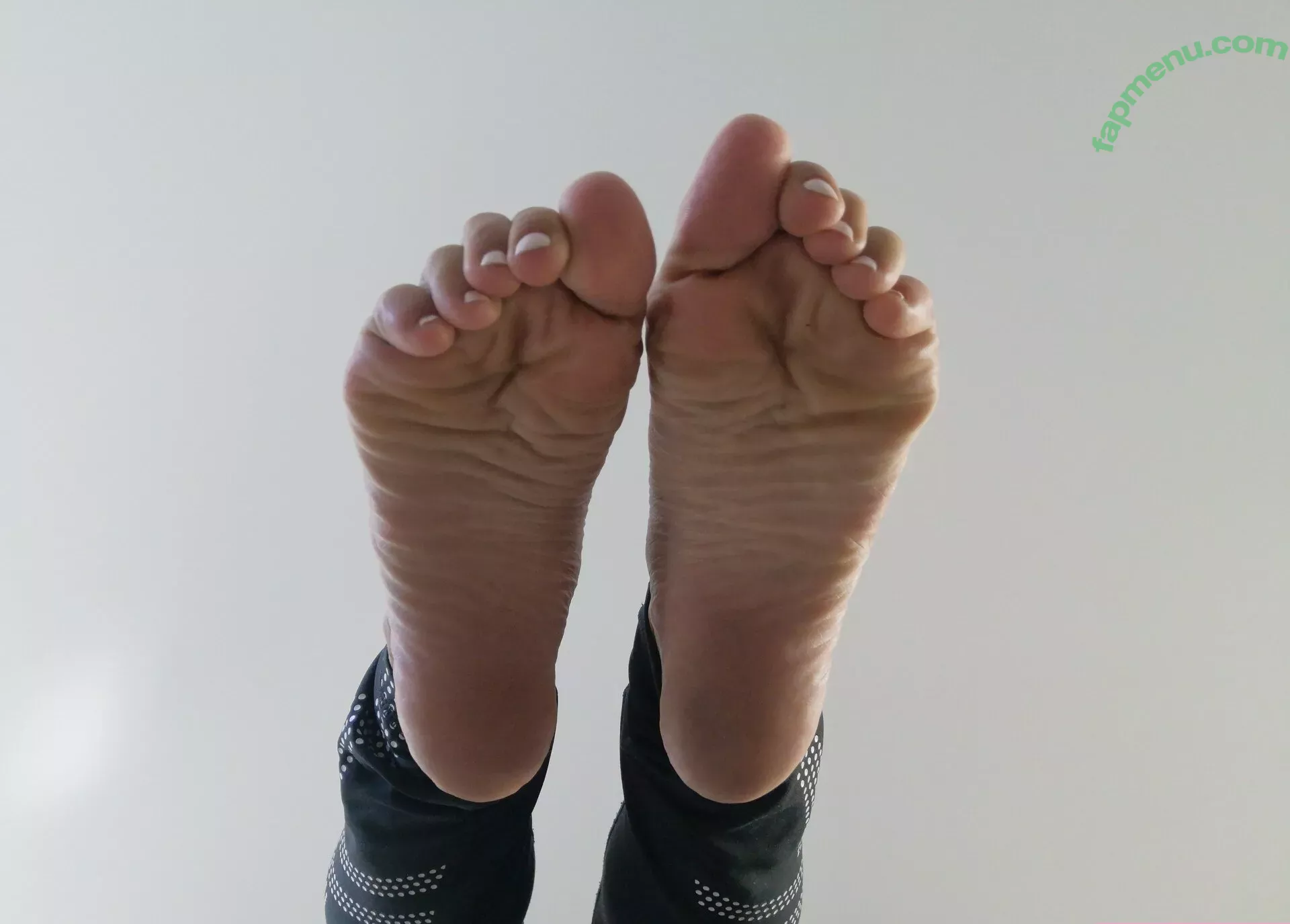 sweetfeetnz nude photo #0005 (toetally_amazed)