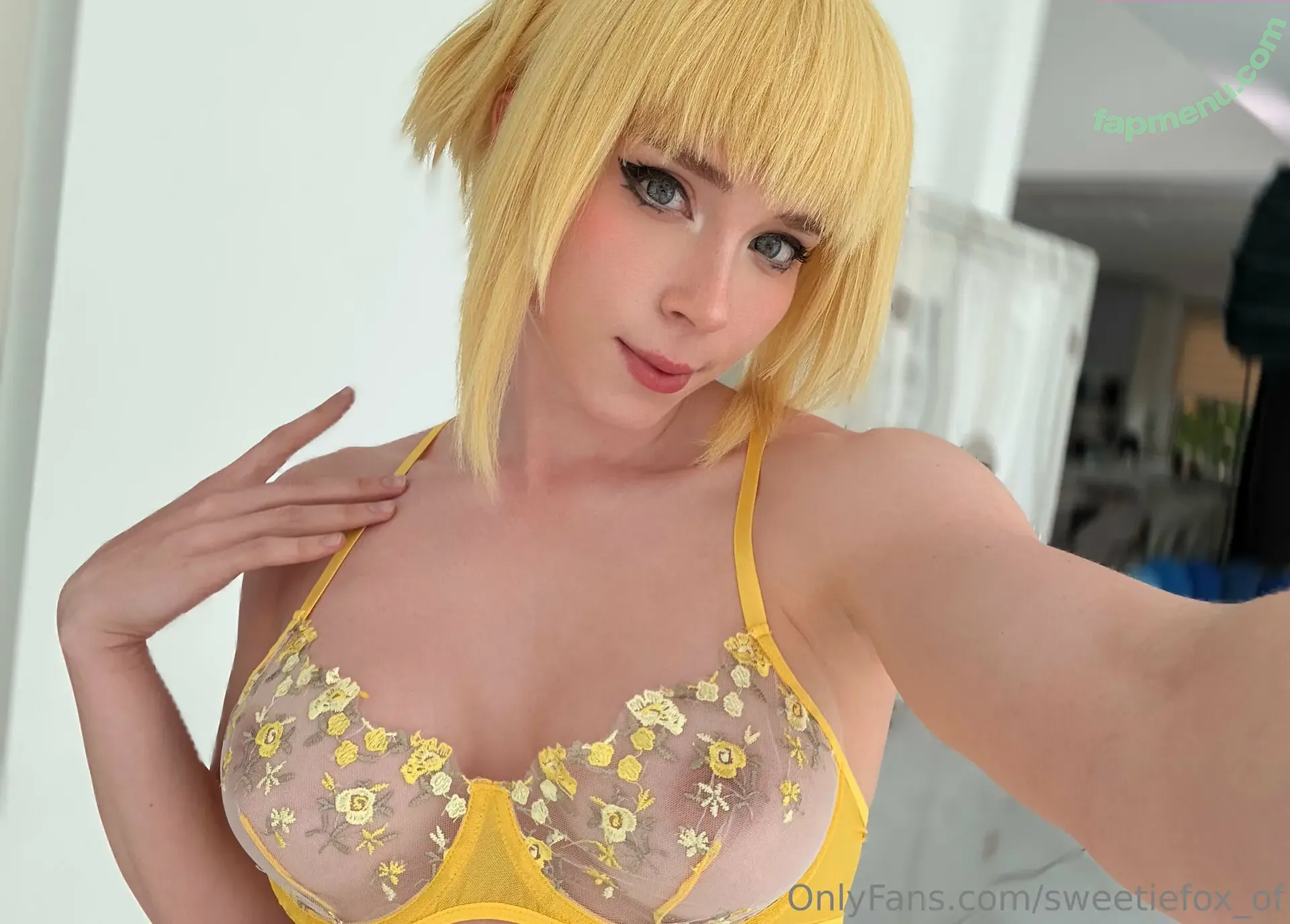 Sweetie Fox nude photo #0007 (MoonFleur / SweetieFox1 / sweetiefox_of / swfx_real)