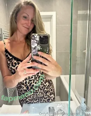 Sweetie Sarah / my_secret_lifexx / sweetie_sarah nude photo #0044