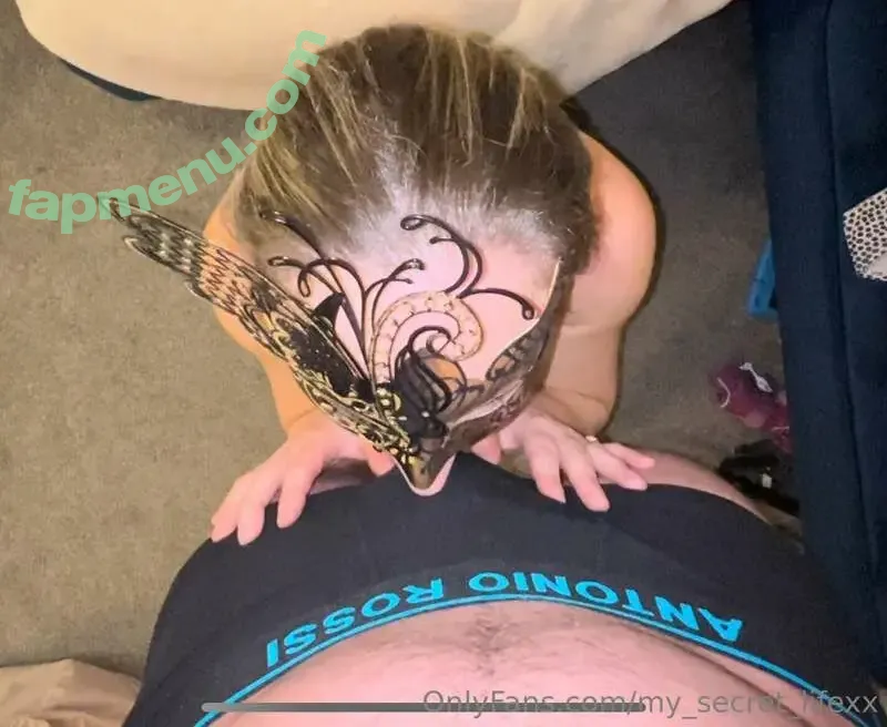 Sweetie Sarah nude photo #0002 (my_secret_lifexx / sweetie_sarah)