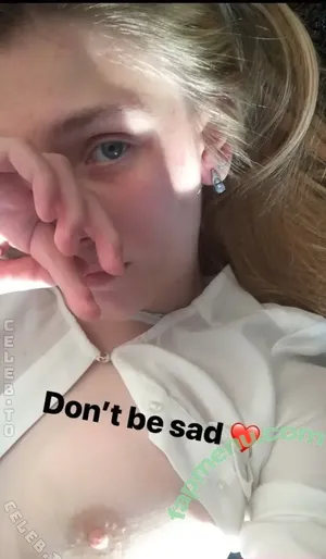 Sweetiebelle / aprikosin3 / superbanka / valerycat nude photo #0142