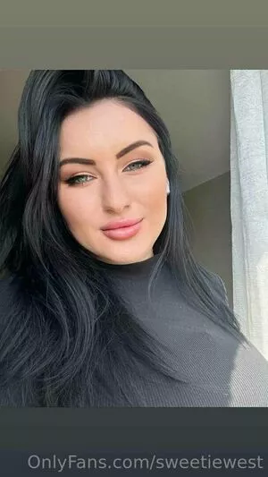 sweetiewest / sweetywest_pt nude photo #0013