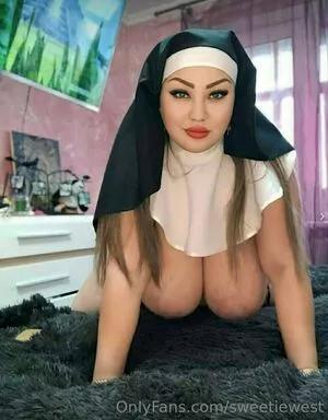 sweetiewest / sweetywest_pt nude photo #0072