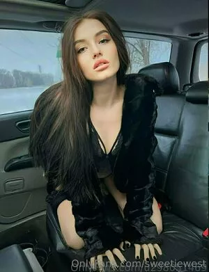 sweetiewest / sweetywest_pt nude photo #0095