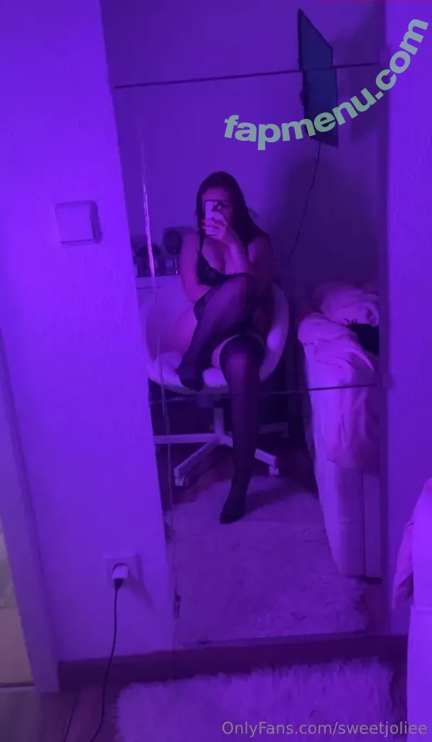 sweetjoliee nude photo #0003 (babejoliee)