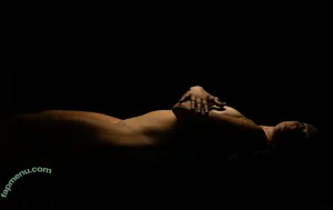  nude photo #0002