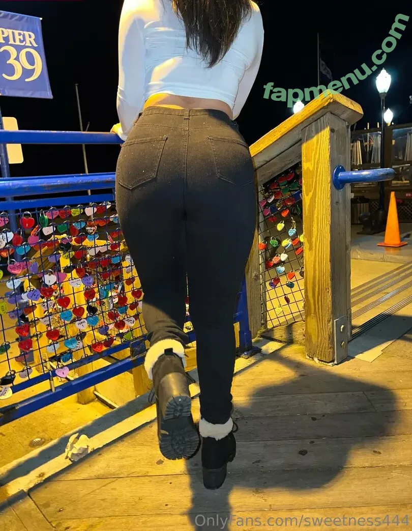 sweetness444 nude photo #0002 (Selenamacc)