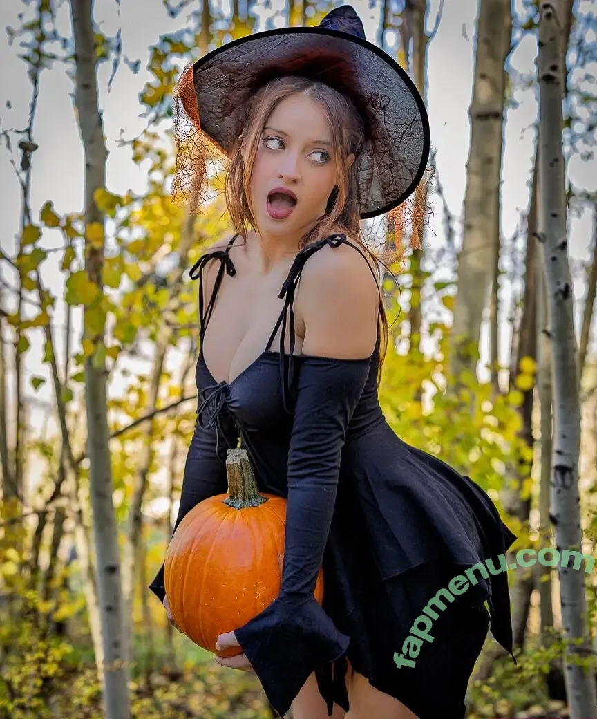 SweetSaffy nude photo #0021 (SweeetSaffy / Sweet_pea_bun_bun / pixel_livie)