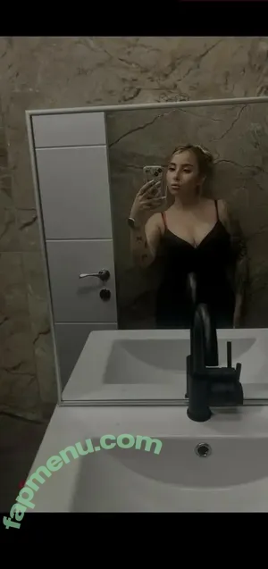  nude photo #0001