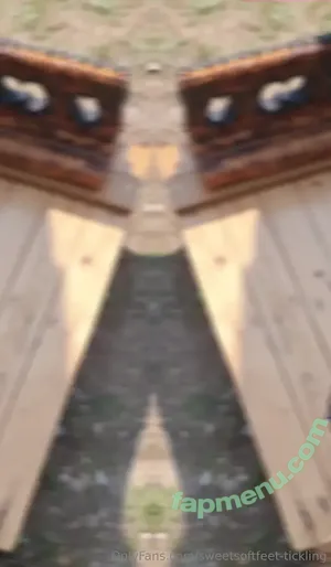 sweetsoftfeet-tickling / sweetsoftfeet_tcklng_adventure nude photo #0116