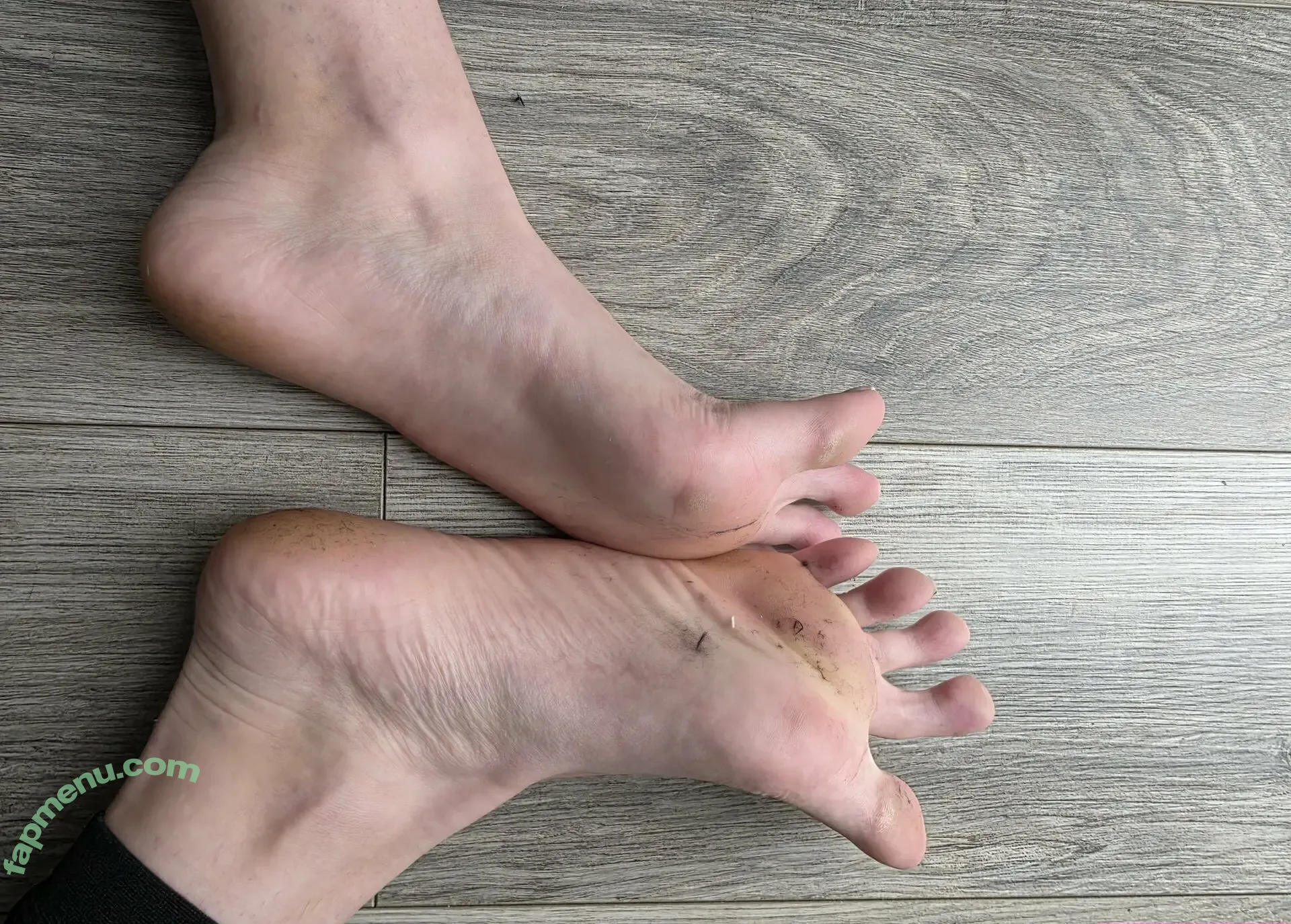 sweetsoleprincess nude photo #0003 (longtoeslover)