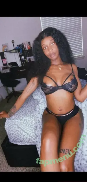  nude photo #0002
