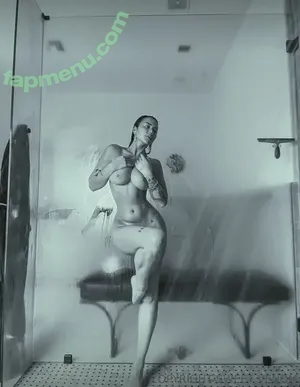  nude photo #0002