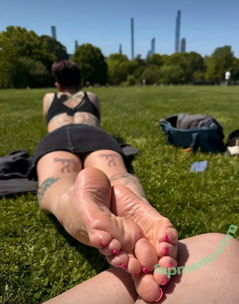sweetyfeetys_02 nude photo #0103 (saweetie)