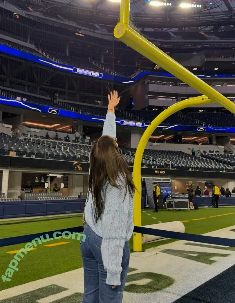 Swell Entertainment nude photo #0215 (luvu2golka / swellentertainment)