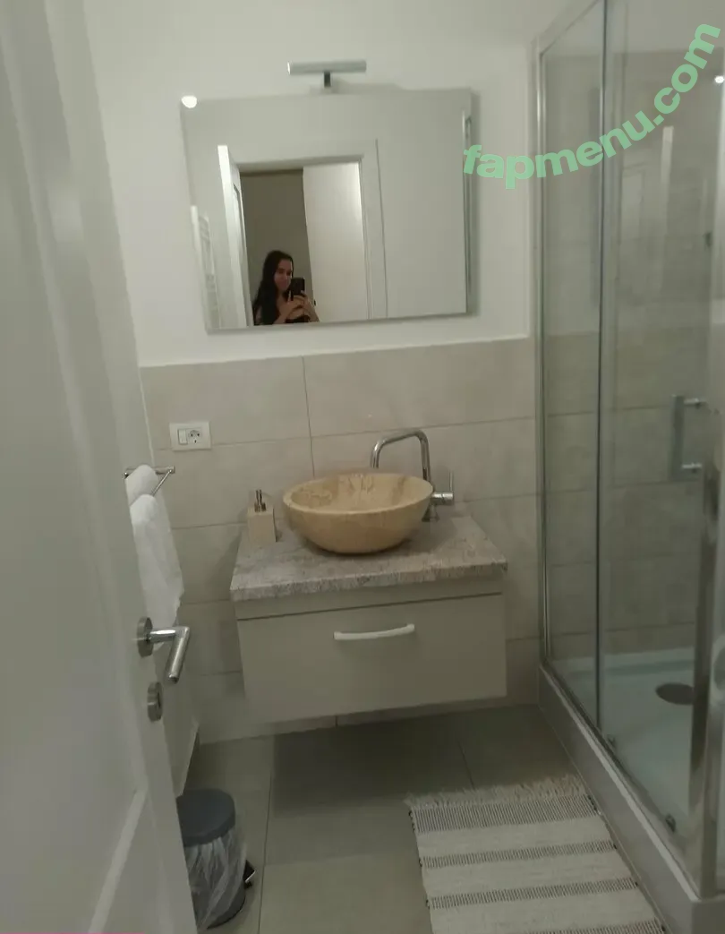 swiss-girl-vanessa nude photo #0052 (OFSGVanessa / people / swissgirlvanessa)