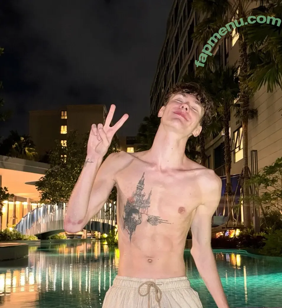 swoopyboy nude photo #0040 (swoopyboy)