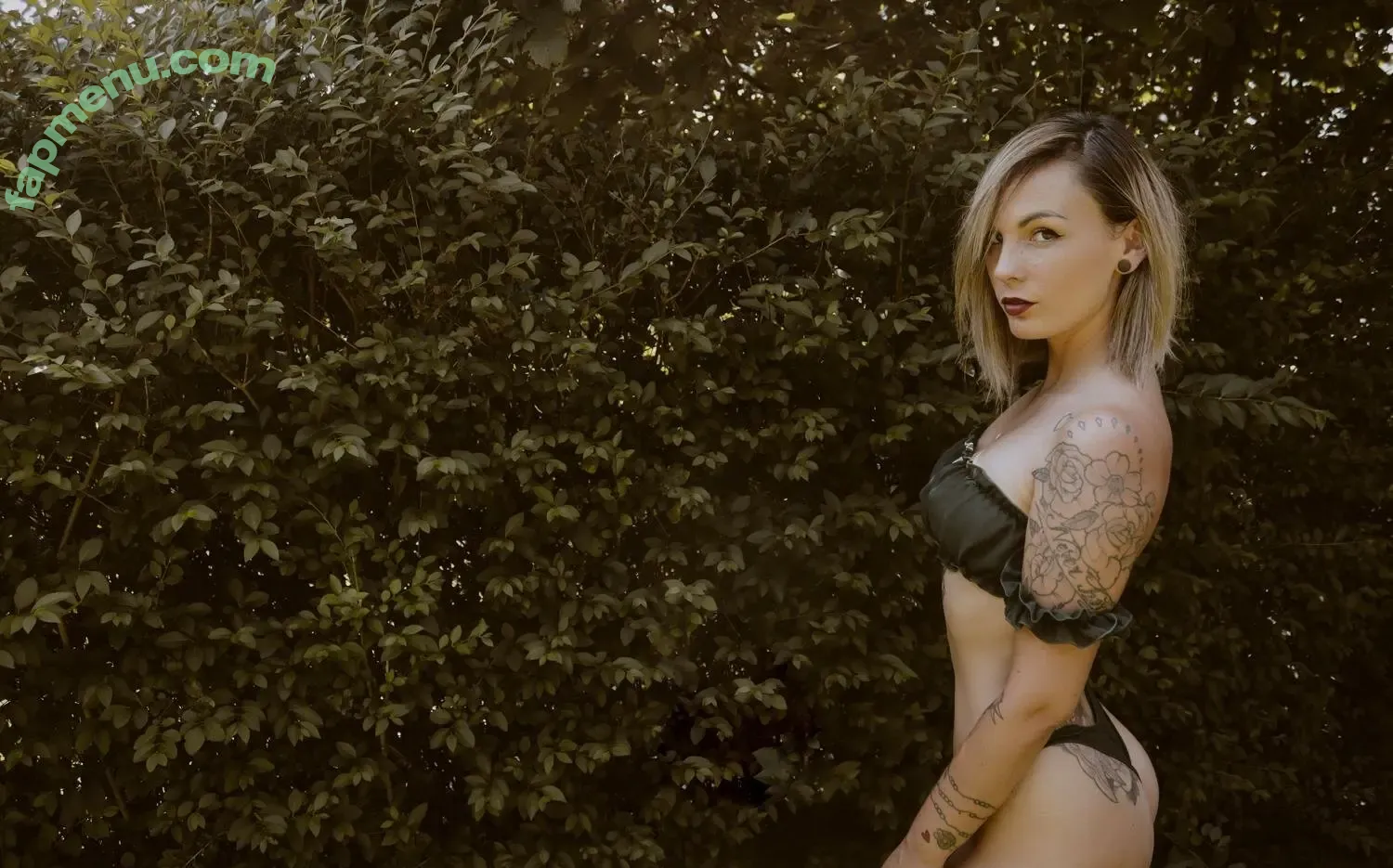 Sxgame nude photo #0007 (Little_game / Sarah.mdg / sarah.mdg._)