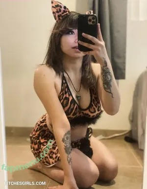  nude photo #0003