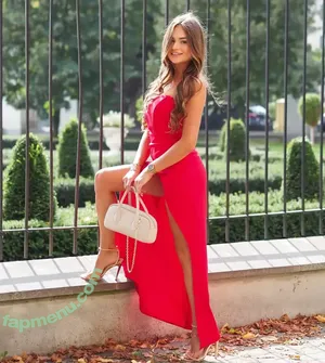 Sy.lwiaaa nude photo #0090