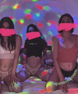 Syakaya nude photo #0064