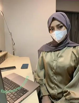 syakhalifah / syairahshahid nude photo #0011