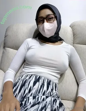 syakhalifah / syairahshahid nude photo #0002
