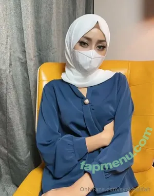 syakhalifah / syairahshahid nude photo #0022