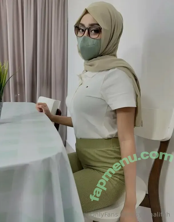 syakhalifah nude photo #0023 (syairahshahid)