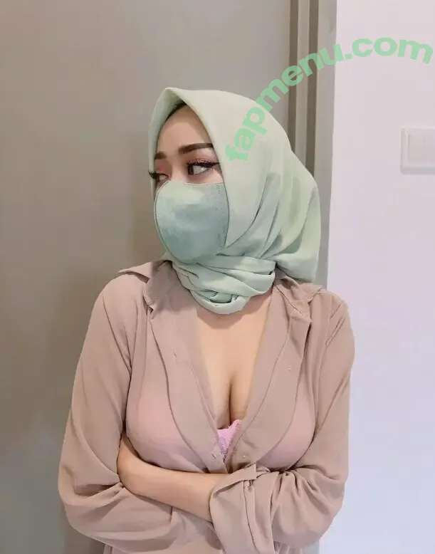 syakhalifah nude photo #0032 (syairahshahid)