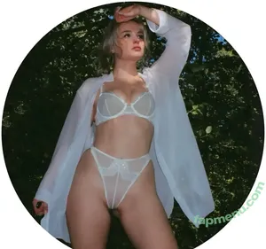  nude photo #0001