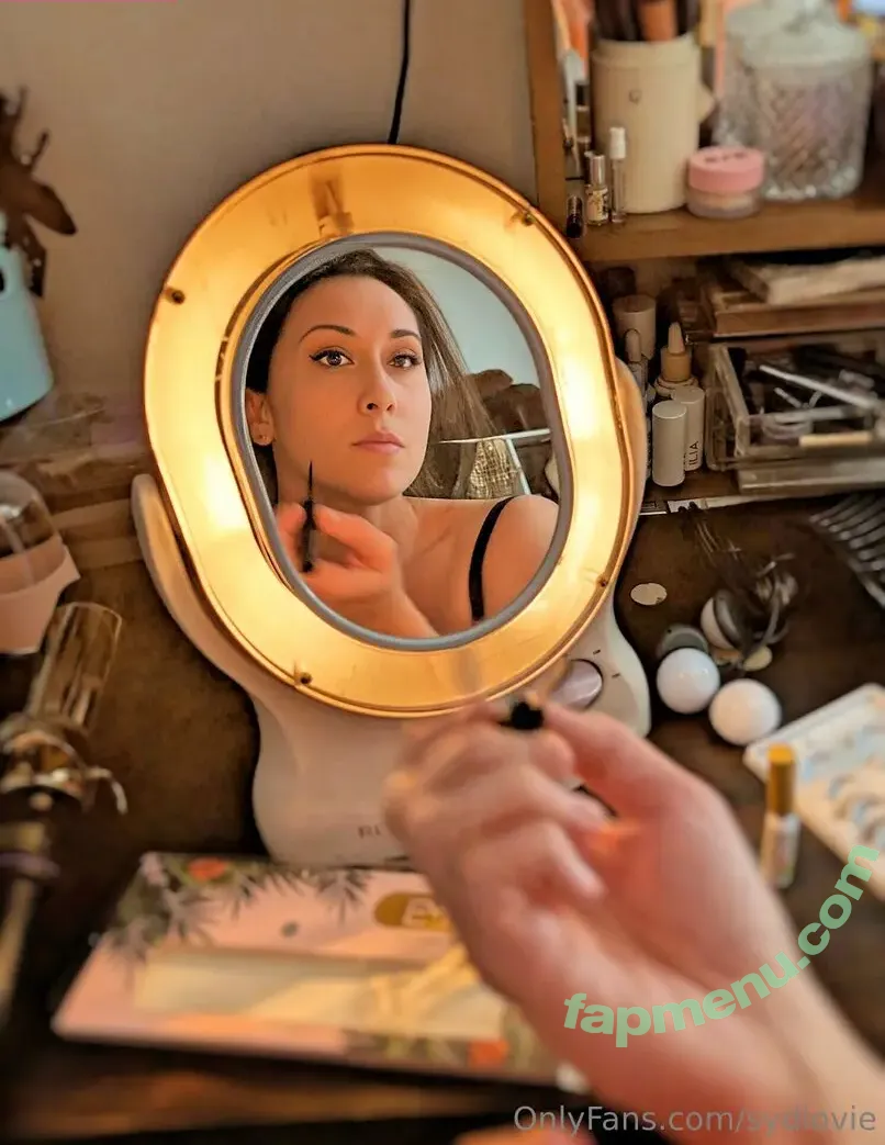 sydlovie nude photo #0008 (syd.lovie)