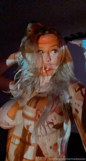 Sydney Fuller Marr / happymermaid011 / mermaidhairsyd nude photo #0125