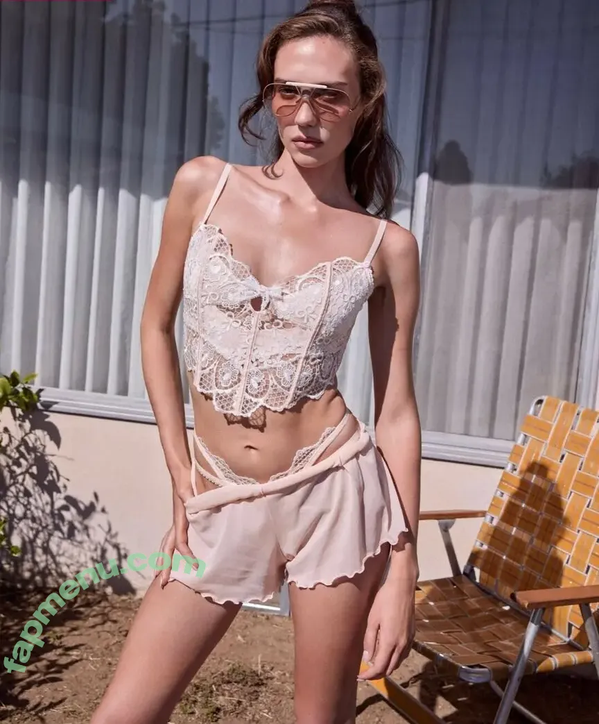 Sydney Lynn Carlson nude photo #0035 (sydneylcarlson / sydneylynncarlson)