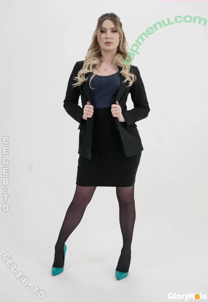 Sydney Paige nude photo #0255 (SydneyPaigexxx / iwantsydneypaige / sydneypaige)