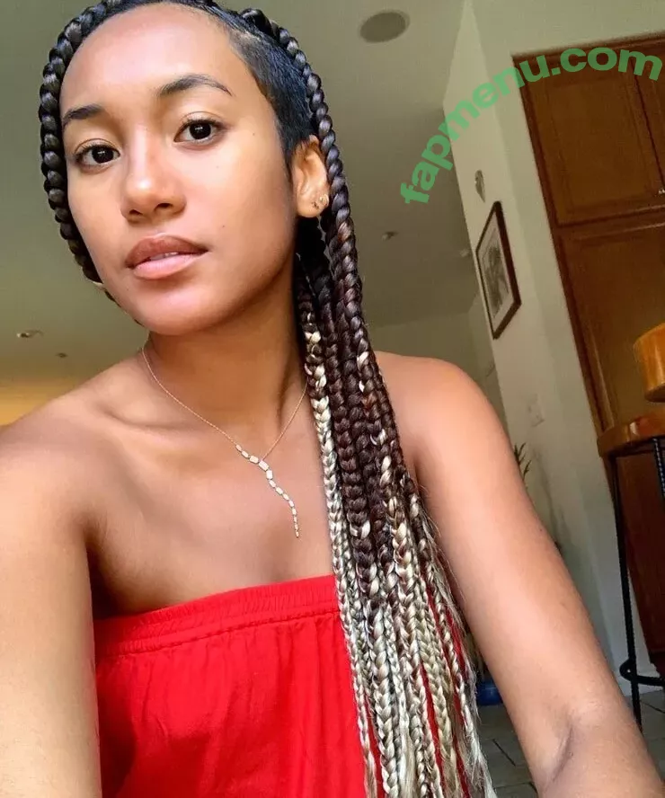 Sydney Park nude photo #0004 (heysydneypark)