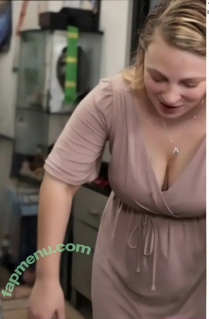 Sydney Poniewaz nude photo #0187 (Sydsnap / sydneysmall / sydsnapp)