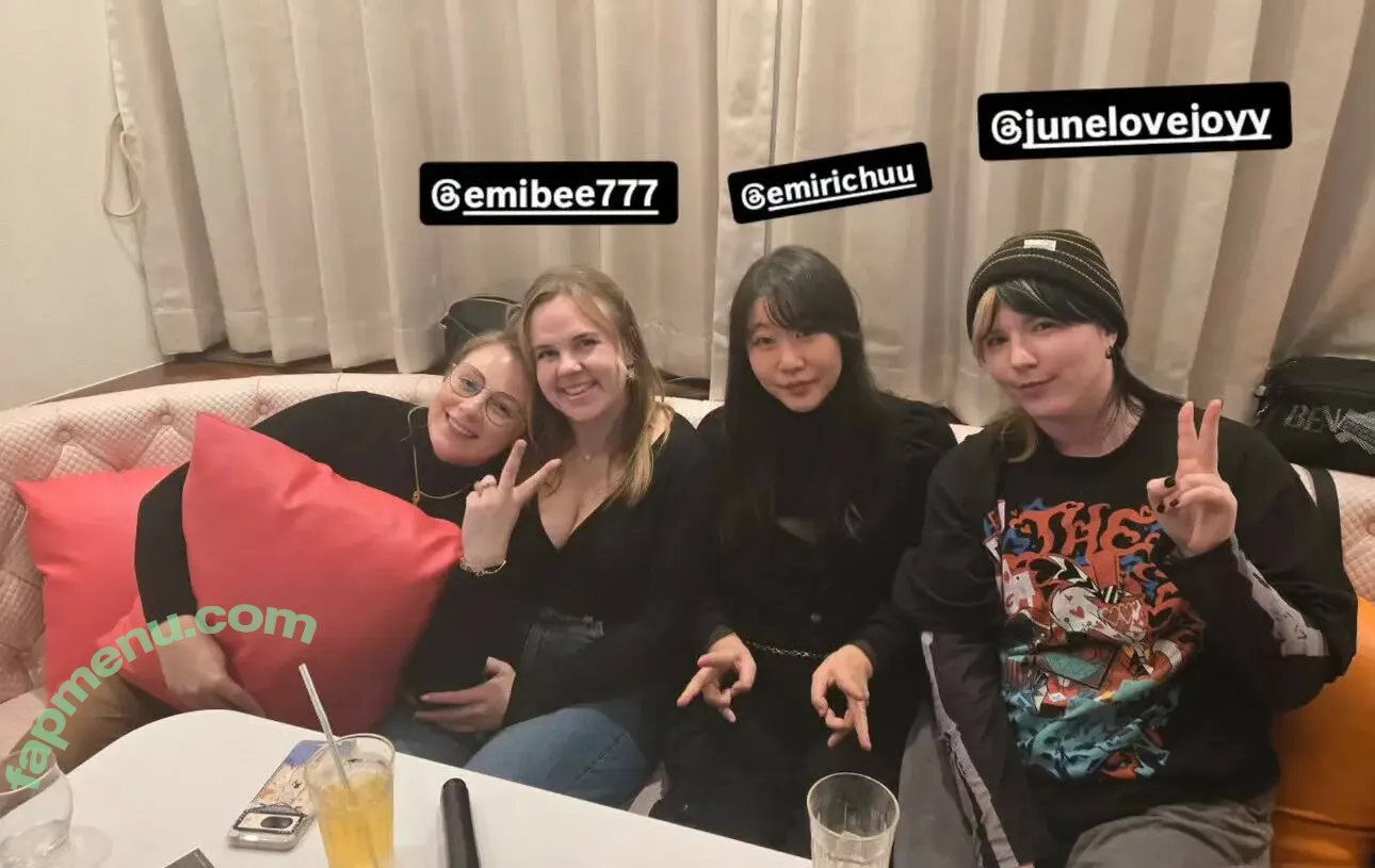 Sydney Poniewaz nude photo #0196 (Sydsnap / sydneysmall / sydsnapp)