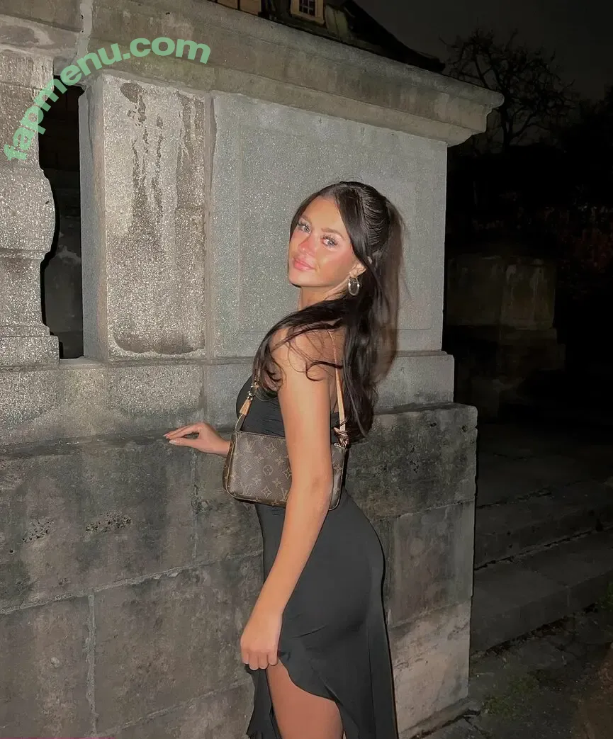 Sydney Ramolla nude photo #0008 (sydney.ra / sydney.ramolla / sydneyra)