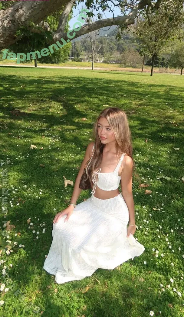 Sydney Ramolla nude photo #0572 (sydney.ra / sydney.ramolla / sydneyra)