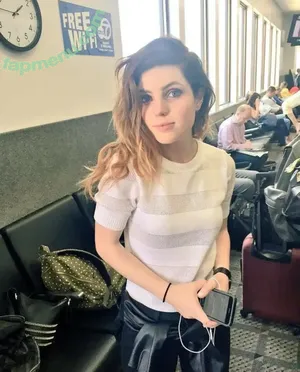 Sydney Sierota / sydneysierota nude photo #0073
