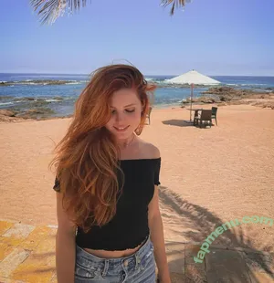 Sydney Sierota / sydneysierota nude photo #0075