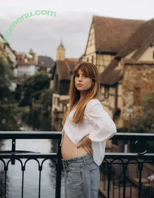 Sydney Sierota / sydneysierota nude photo #0095