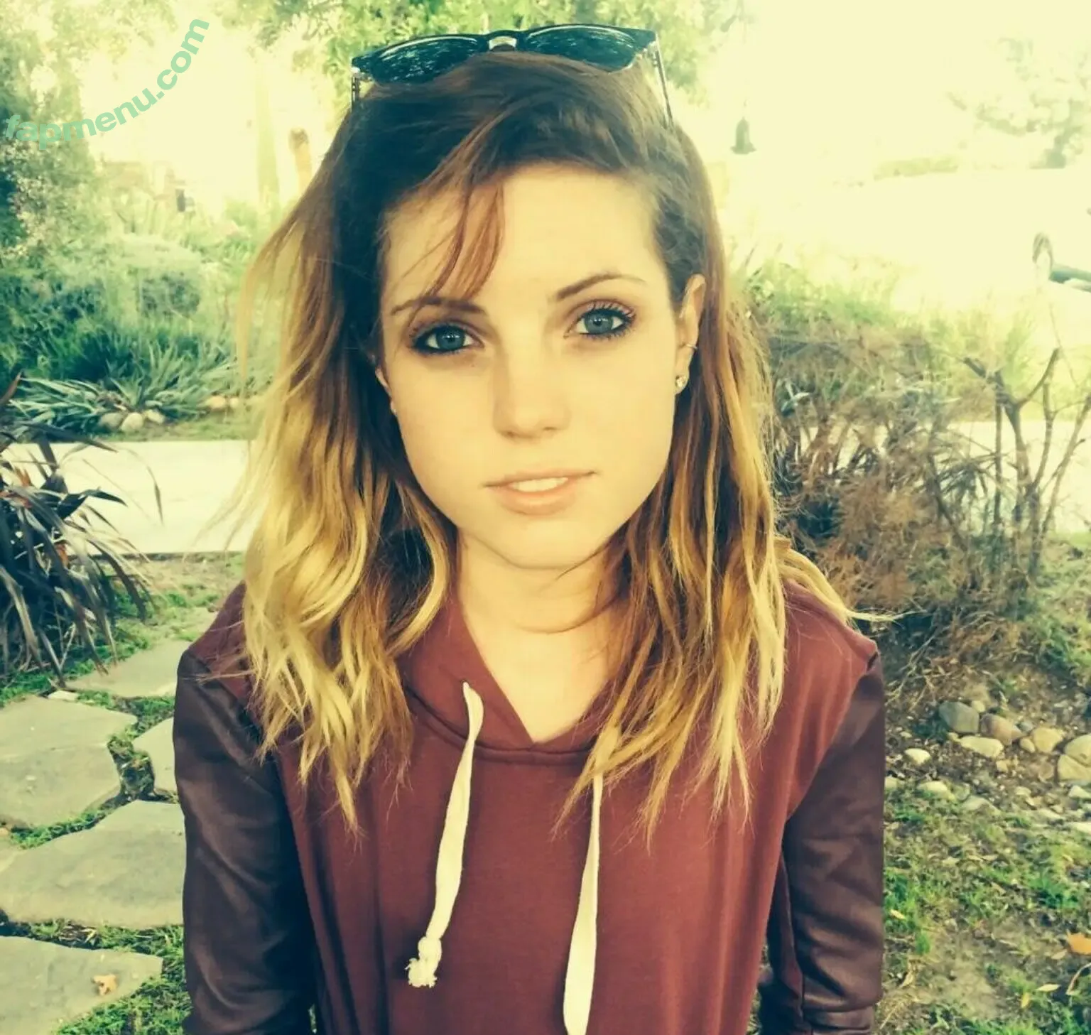 Sydney Sierota nude photo #0082 (sydneysierota)
