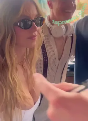 Sydney Sweeney / sydney_sweeney / sydneysweeney nude photo #0412