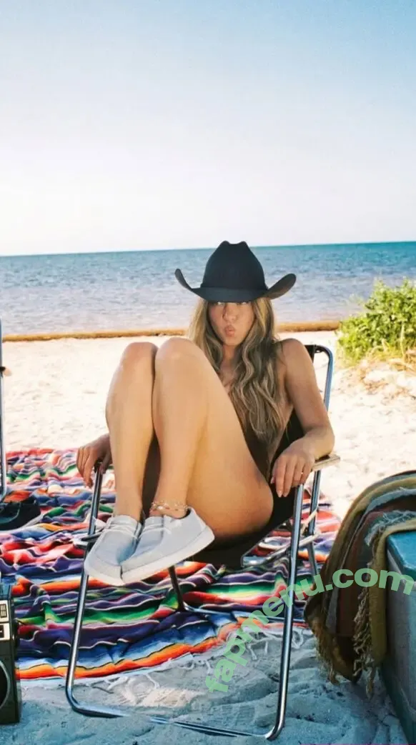 Sydney Sweeney nude photo #0791 (sydney_sweeney / sydneysweeney)