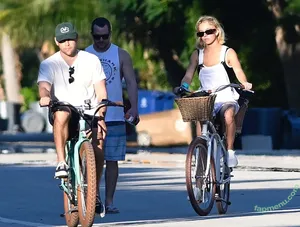 Sydney Sweeney / gal_gadot / sydney_sweeney nude photo #3101